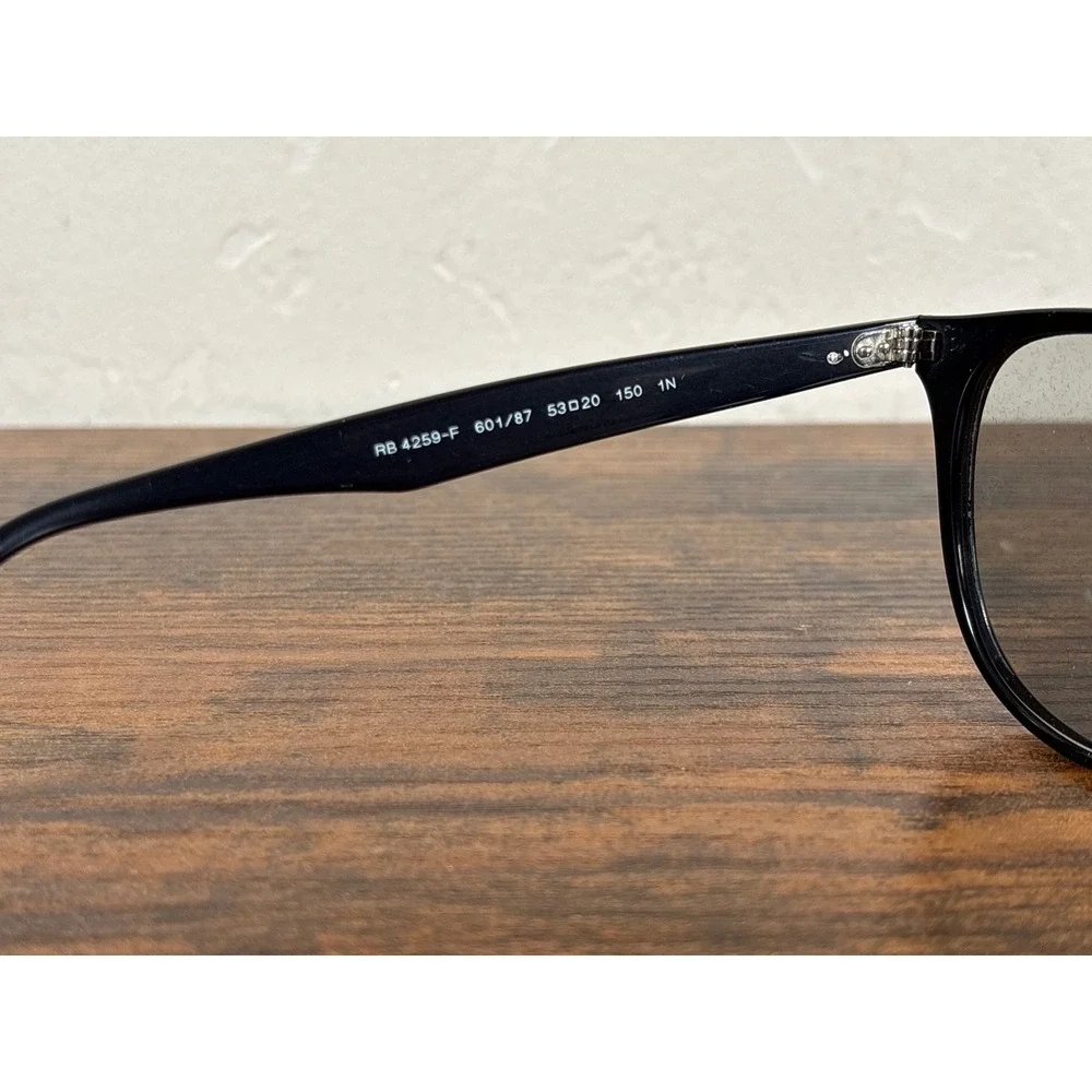 Ray-Ban RB4259-F Sunglasses Black Light Grey Lens 53mm Italy 601/87